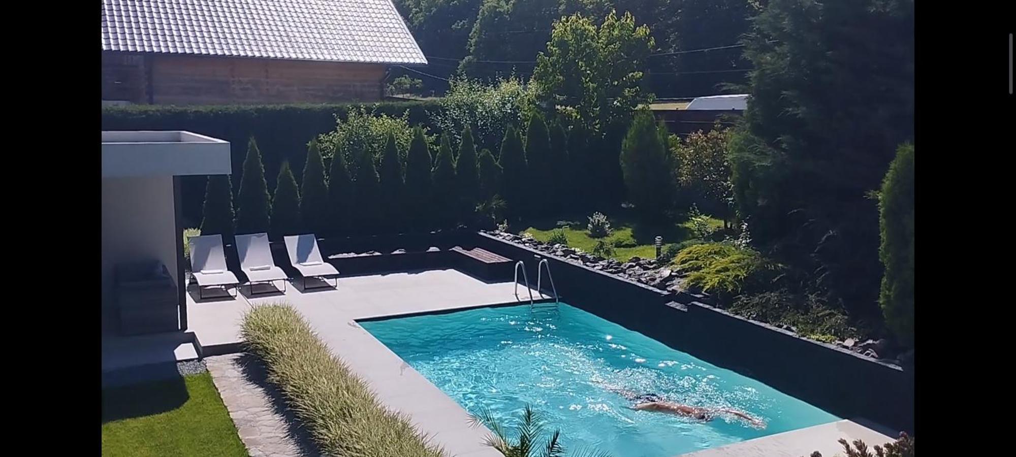 Vila Gosen Sard Luaran gambar